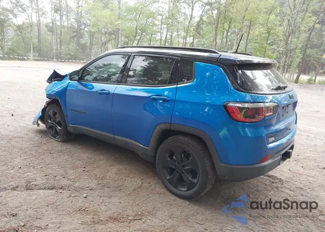 2018 Jeep Compass Altitude 4X4 from USA, damaged, VIN 3C4NJDBB2JT299195